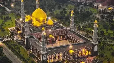 wisata religi islam ke Masjid Kubah Emas Depok