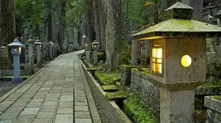 makam Okunoin di prefektur Wakayama, Jepang